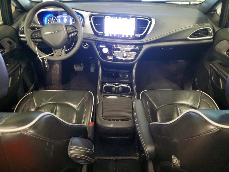 2025 CHRYSLER PACIFICA LIMITED 8