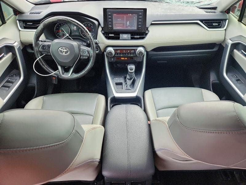 2019 TOYOTA RAV4 XLE PREMIUM 8