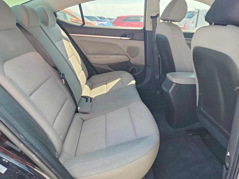 2020 HYUNDAI ELANTRA SE 10