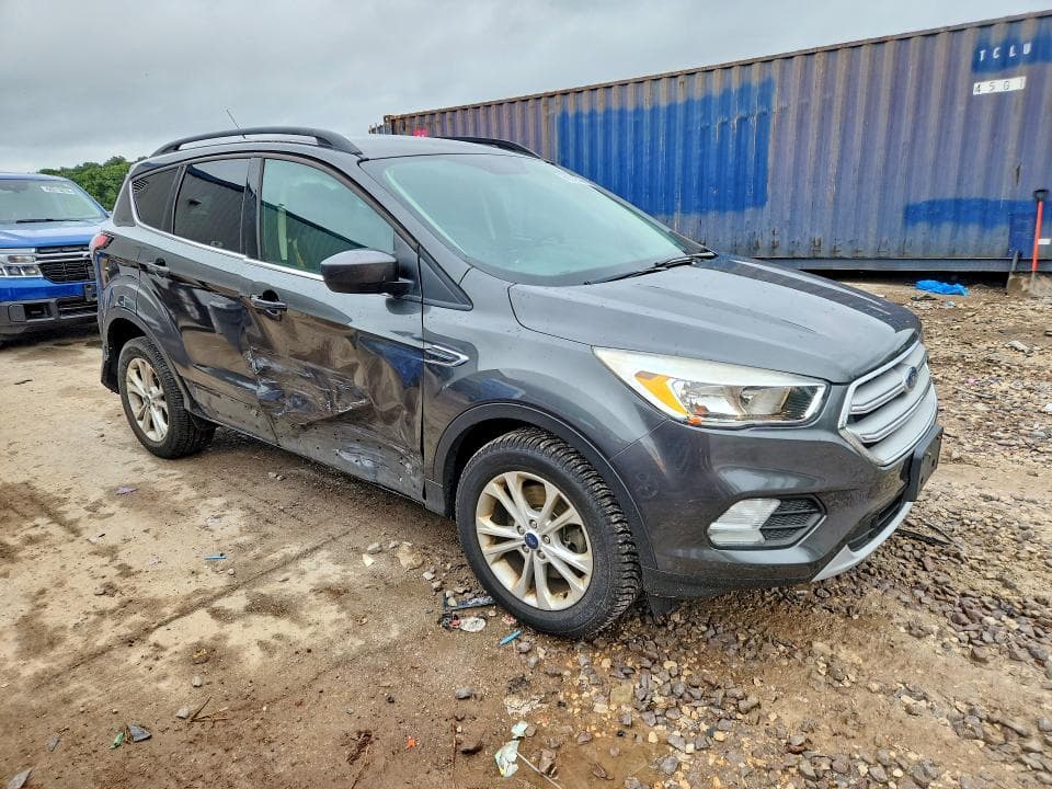2018 FORD ESCAPE SE 4