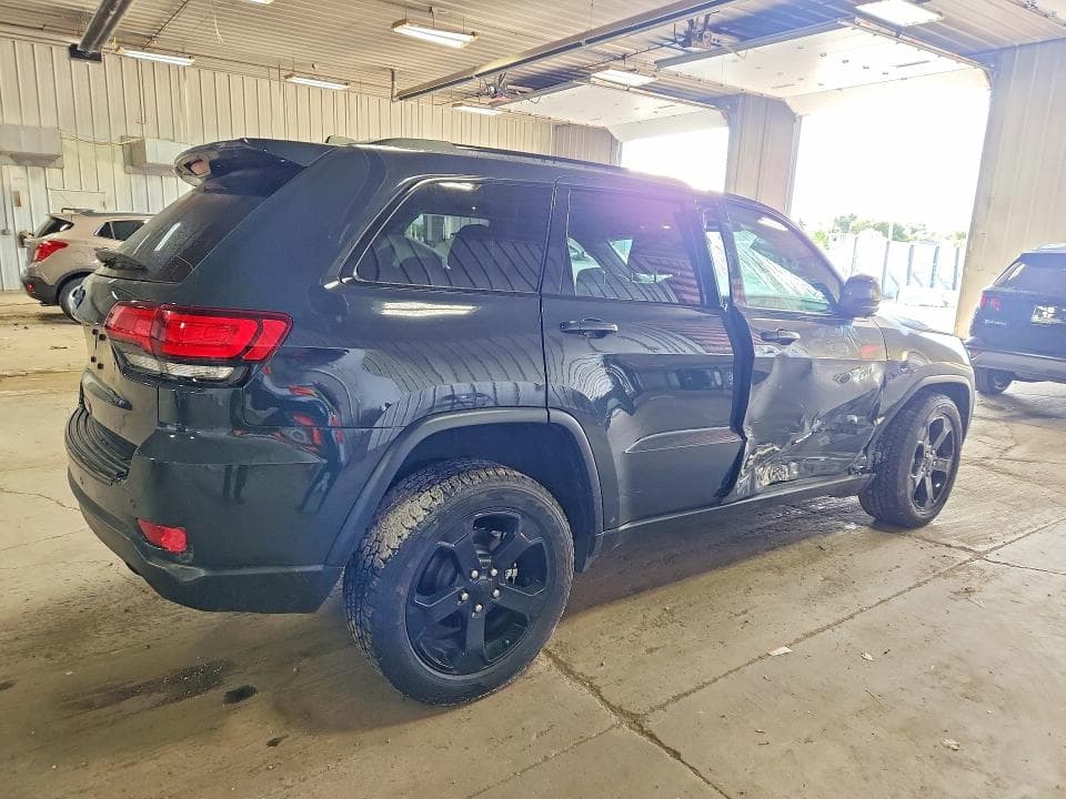 2018 JEEP GRAND CHEROKEE LAREDO 3