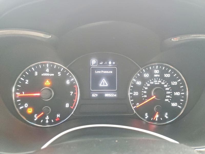 2017 KIA FORTE S 9