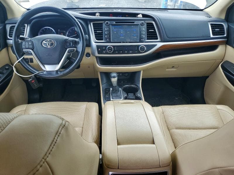 2017 TOYOTA HIGHLANDER LIMITED 8