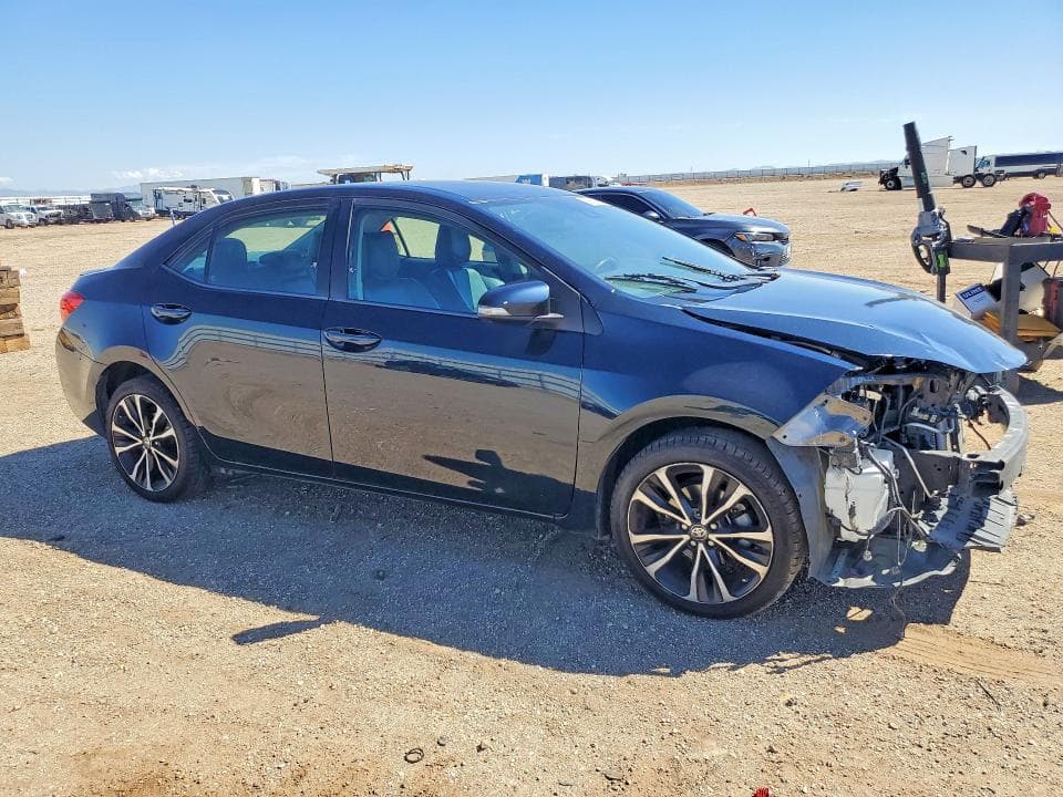 2018 TOYOTA COROLLA SE 4