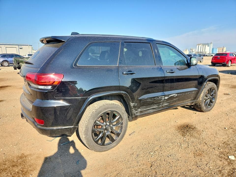 2017 JEEP GRAND CHEROKEE LAREDO 3