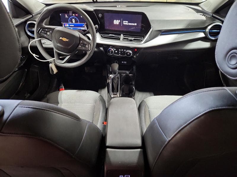 2025 CHEVROLET TRAX 1LT 8