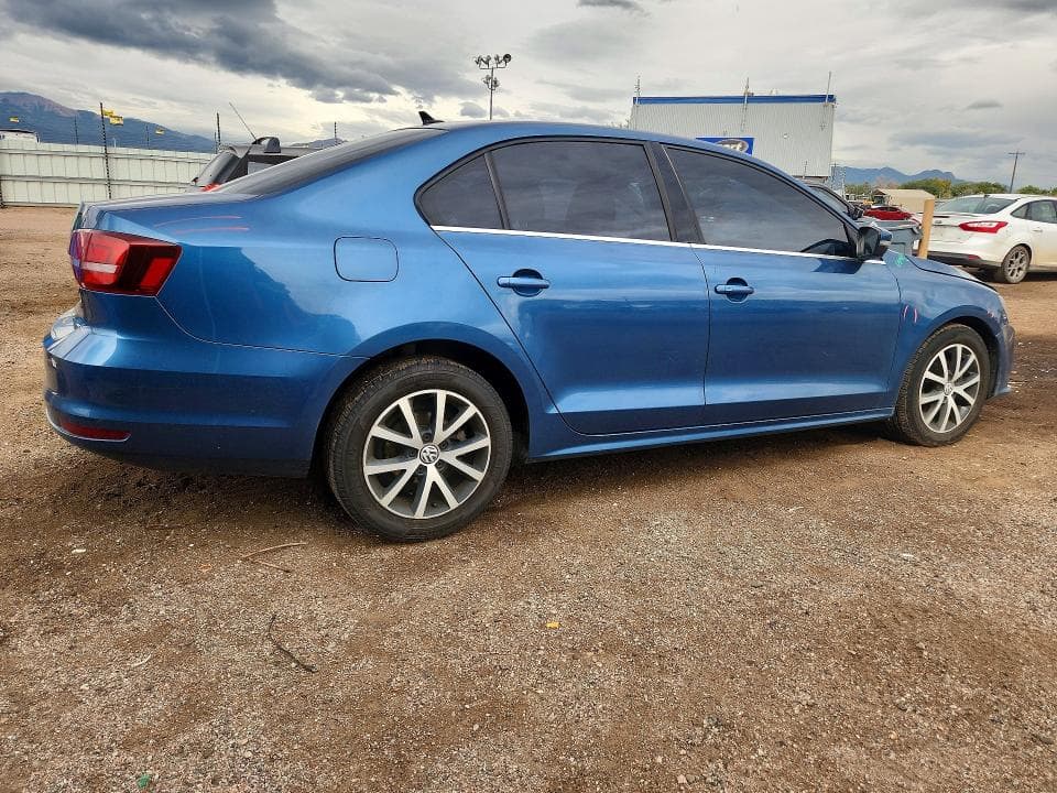 2017 VOLKSWAGEN JETTA SE 3