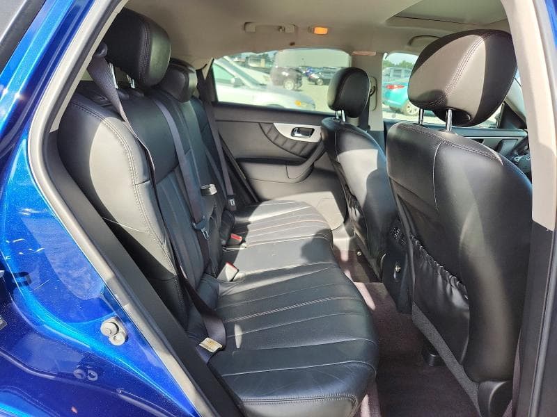 2017 INFINITI QX70 BASE 11