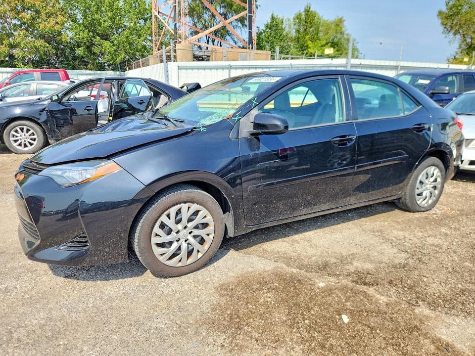 2017 TOYOTA COROLLA LE - 1