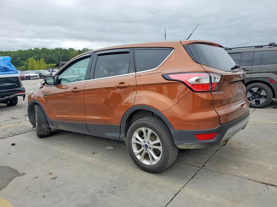 2017 FORD ESCAPE SE 2