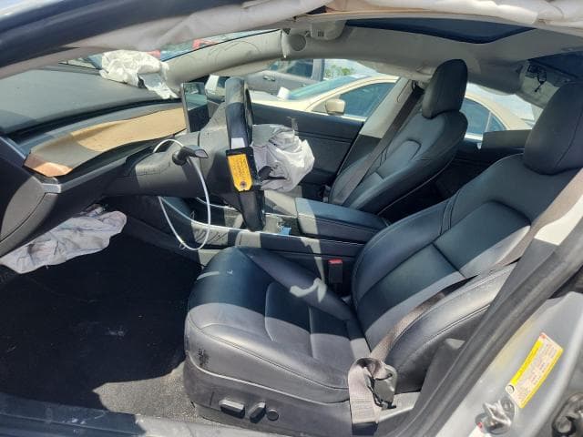 2018 TESLA MODEL 3 7
