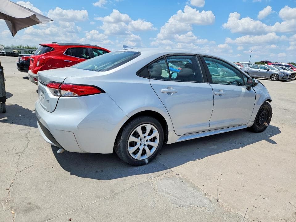 2022 TOYOTA COROLLA LE 3