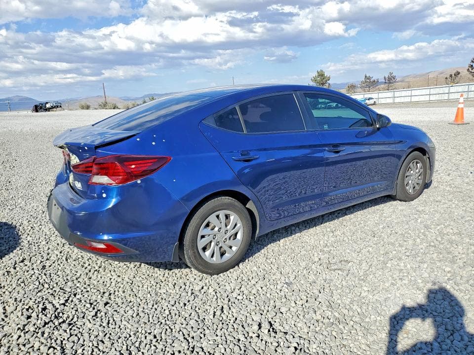 2020 HYUNDAI ELANTRA SE 3