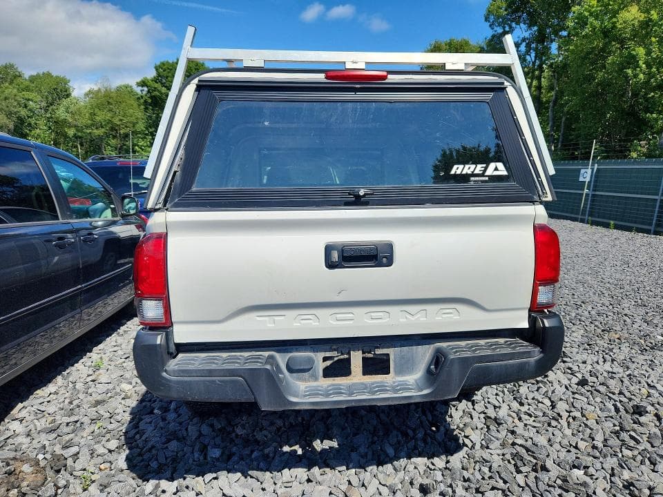 2021 TOYOTA TACOMA SR 6