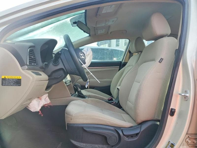 2018 HYUNDAI ELANTRA SE 7