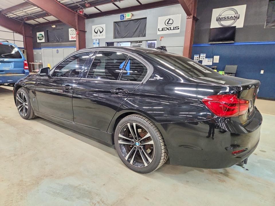 2018 BMW 330E 2