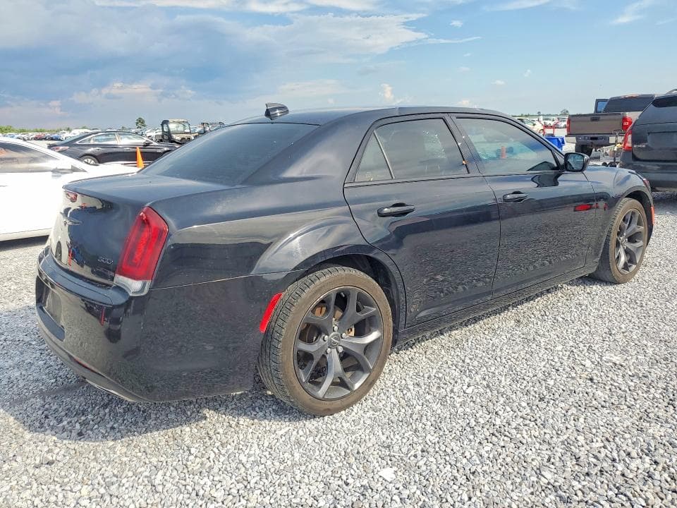 2021 CHRYSLER 300 TOURING 3
