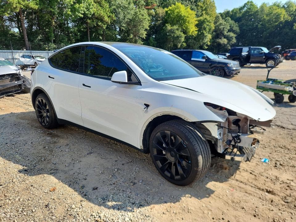 2022 TESLA MODEL Y 4
