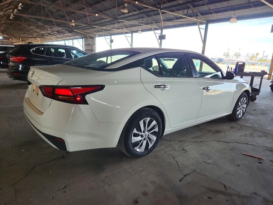 2024 NISSAN ALTIMA S 3
