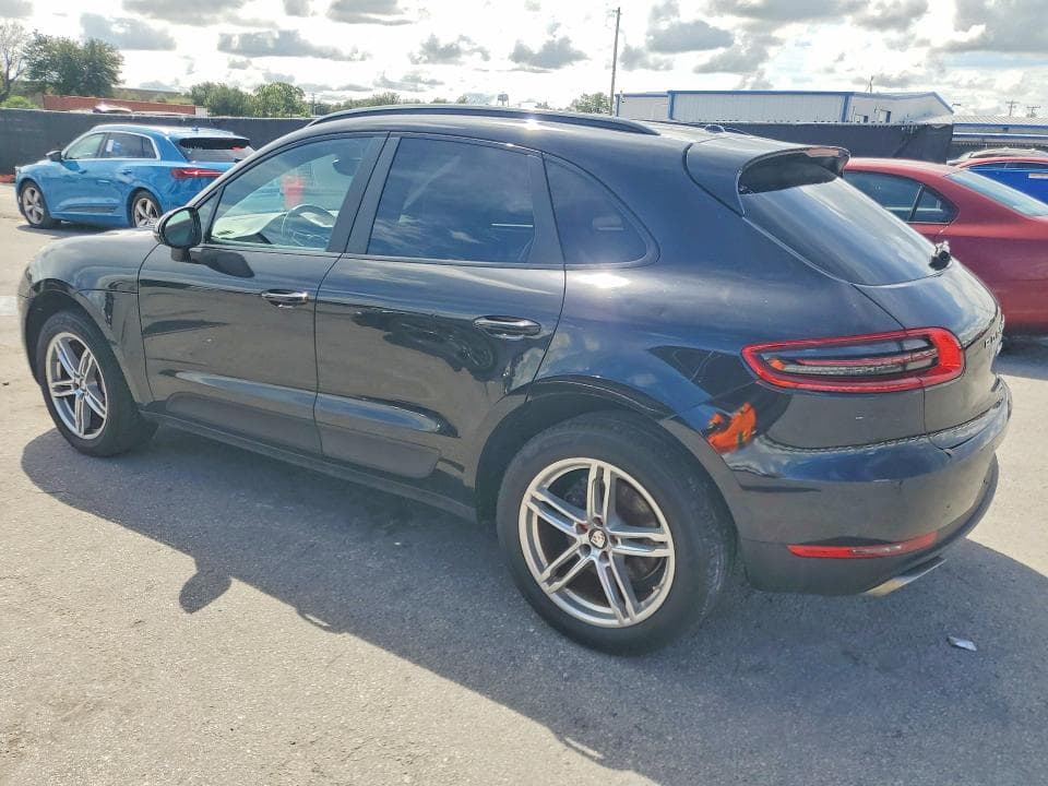 2017 PORSCHE MACAN 2