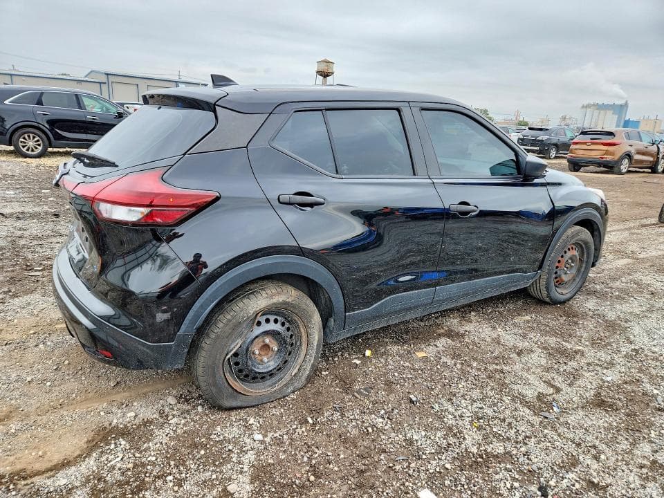 2021 NISSAN KICKS S 3