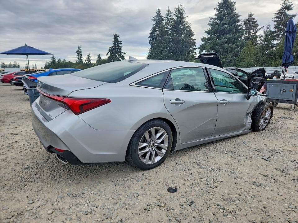 2021 TOYOTA AVALON XLE 3