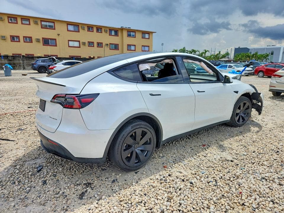 2022 TESLA MODEL Y 3