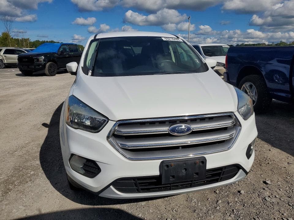2017 FORD ESCAPE SE 5