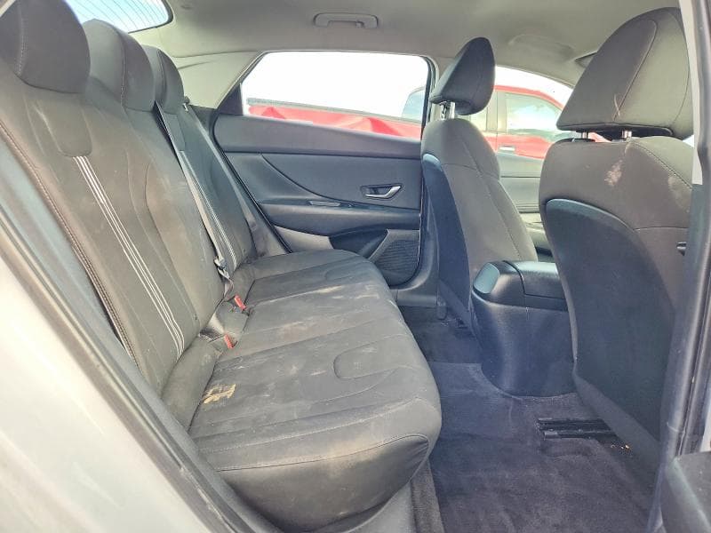 2021 HYUNDAI ELANTRA SEL 10