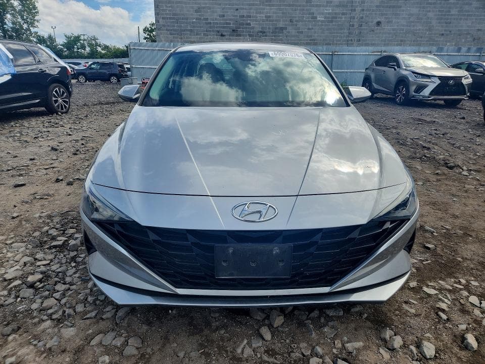 2021 HYUNDAI ELANTRA SE 5