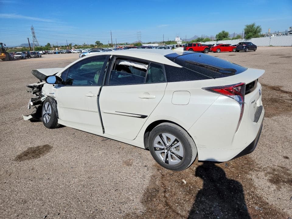 2018 TOYOTA PRIUS THREE 2