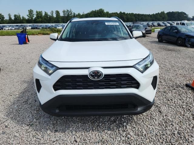 2023 TOYOTA RAV4 XLE 5