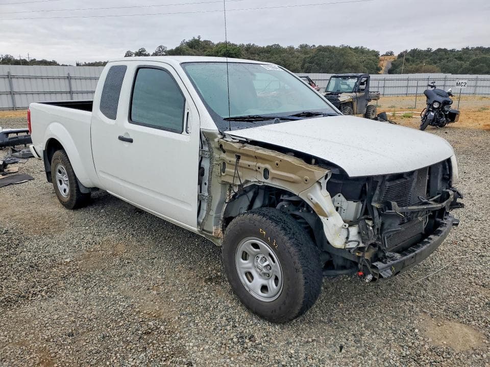 2018 NISSAN FRONTIER S 4