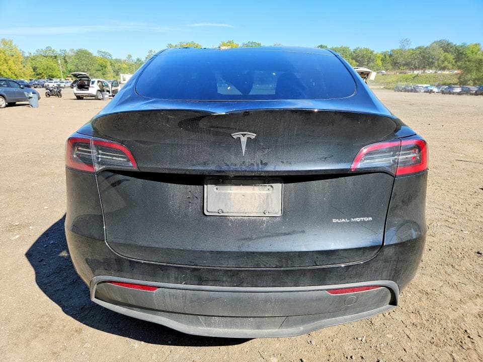 2023 TESLA MODEL Y 6