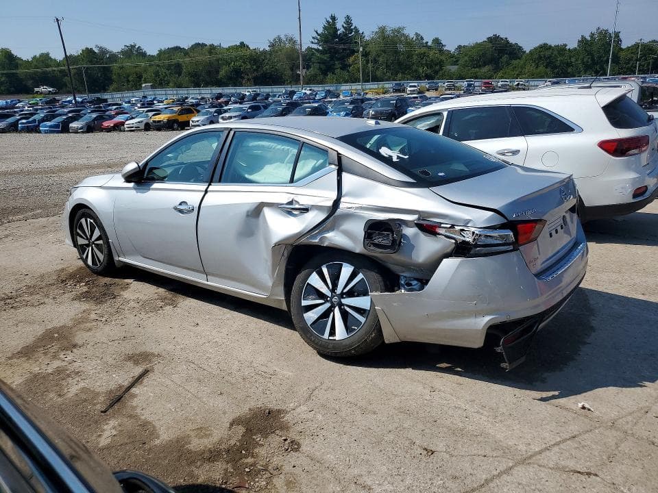 2022 NISSAN ALTIMA SV 2