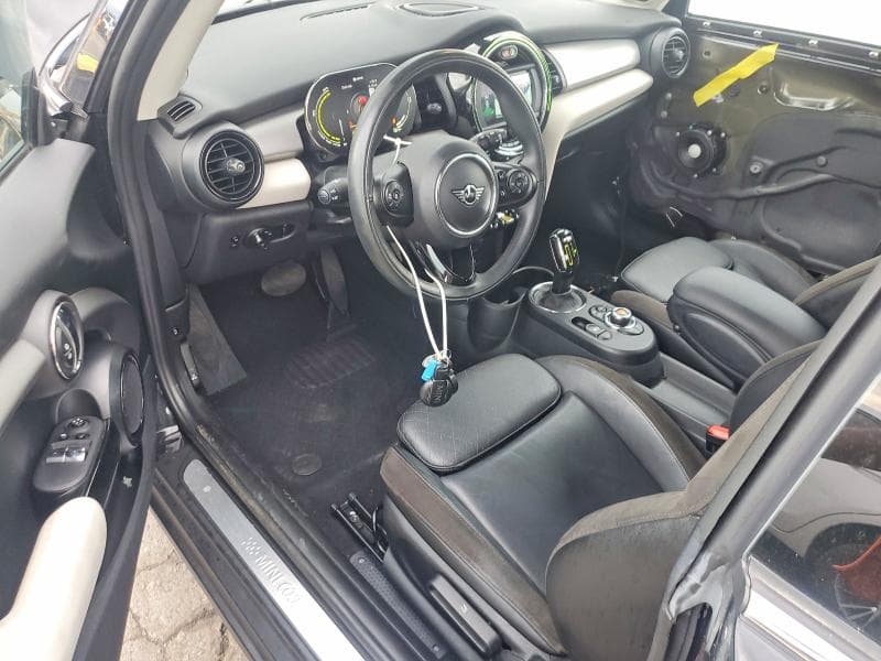 2021 MINI COOPER SE 8