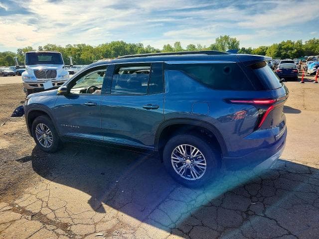 2025 CHEVROLET TRAVERSE LT 2