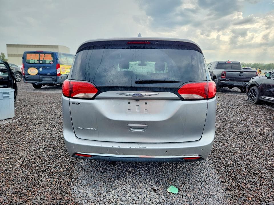 2020 CHRYSLER PACIFICA TOURING L 6