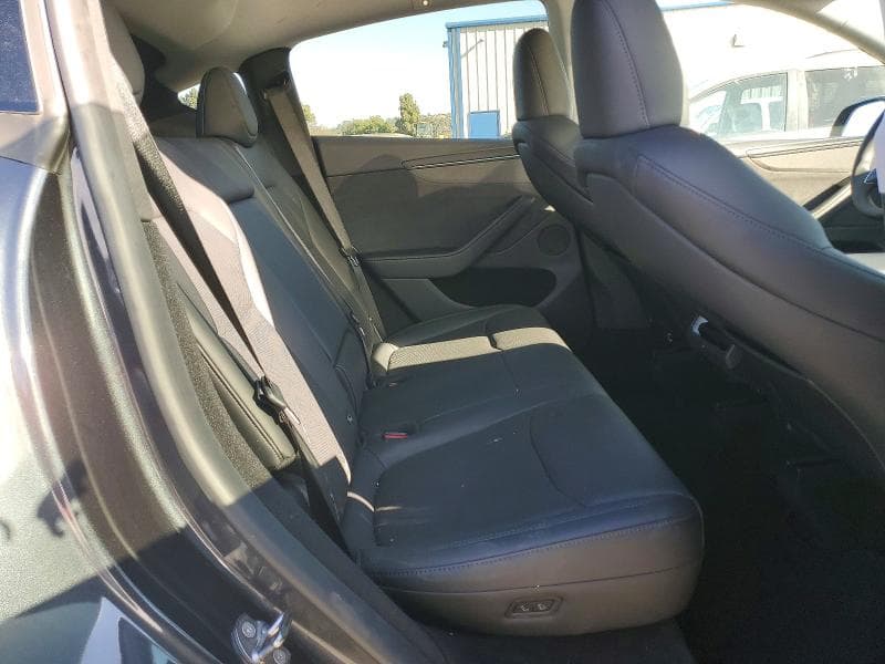2026 TESLA MODEL Y 10