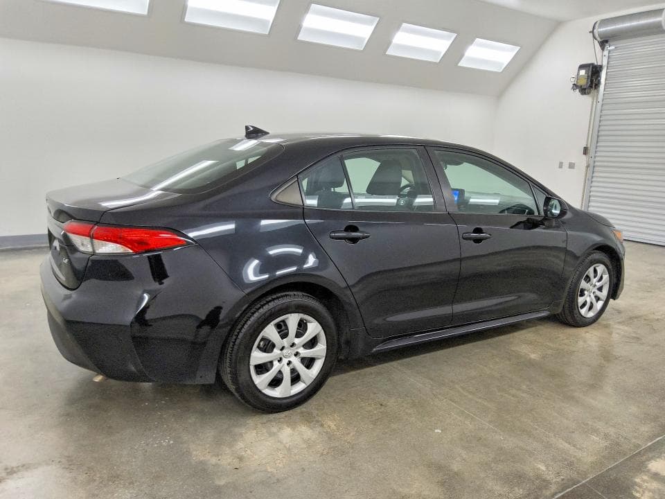 2023 TOYOTA COROLLA LE 3