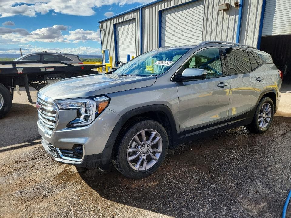 2023 GMC TERRAIN SLT - 1