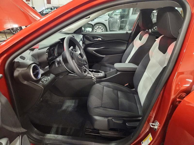2024 CHEVROLET TRAX LS 7