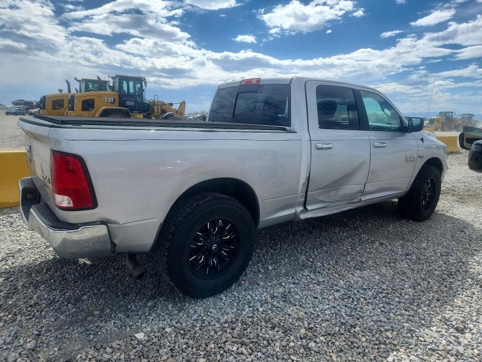 2017 RAM 1500 SLT 3