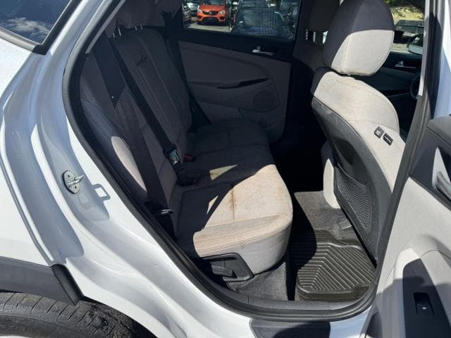 2020 HYUNDAI TUCSON SE 6