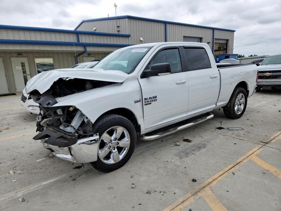2019 RAM 1500 CLASSIC SLT - 1