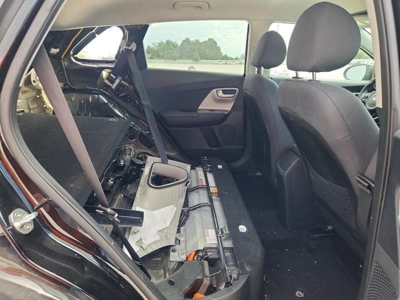 2019 KIA NIRO LX 10