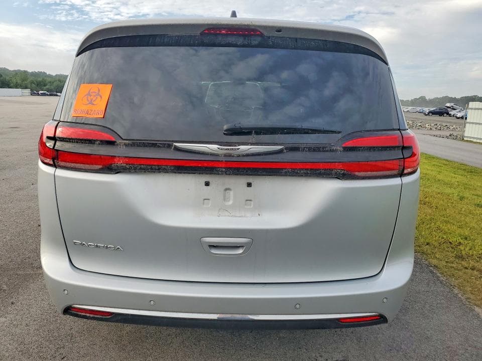 2023 CHRYSLER PACIFICA TOURING L 6