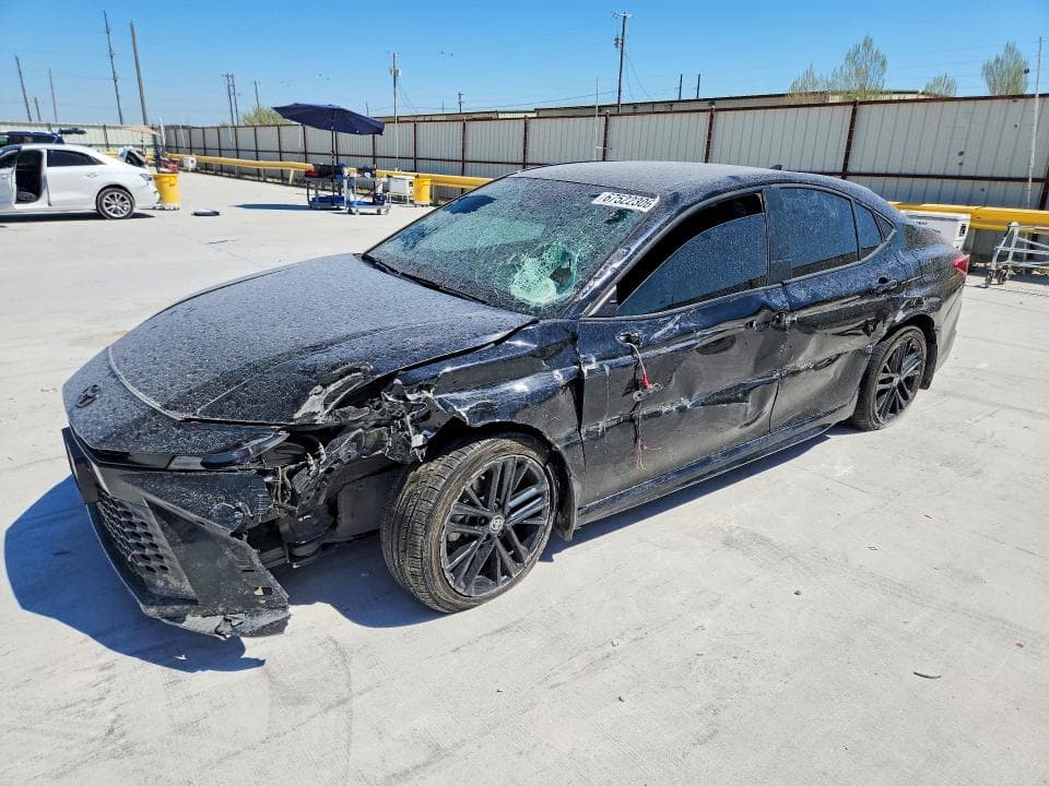 2025 TOYOTA CAMRY SE - 1