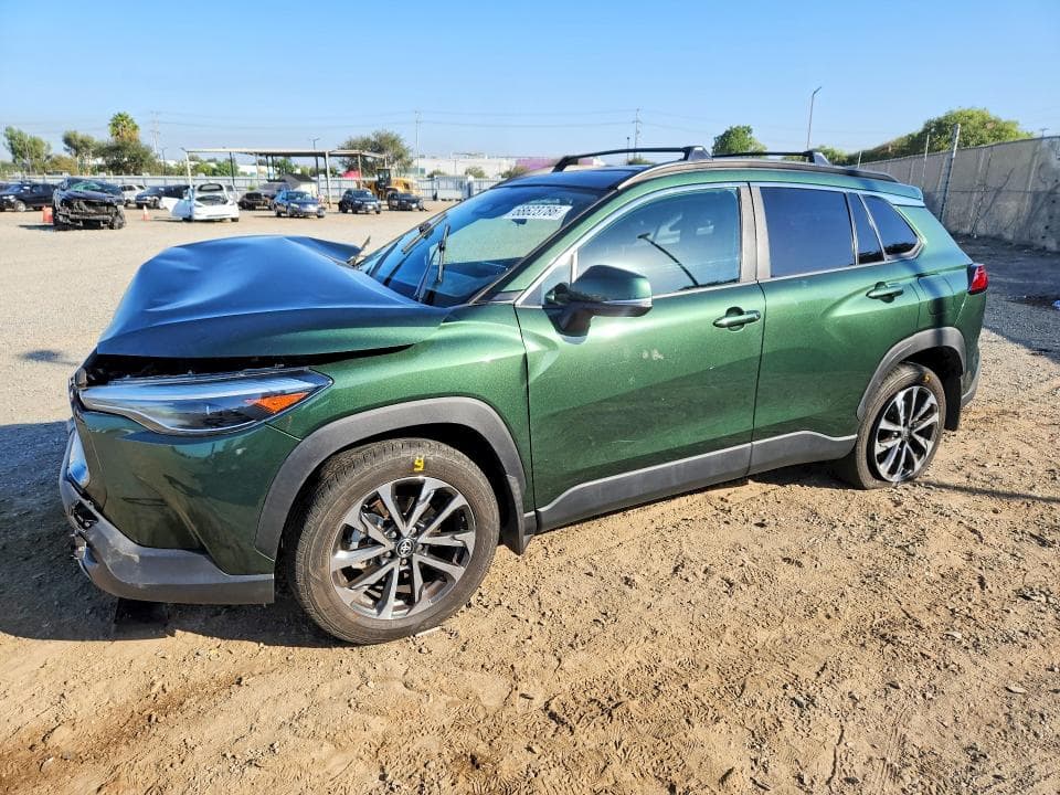 2024 TOYOTA COROLLA CROSS XLE
