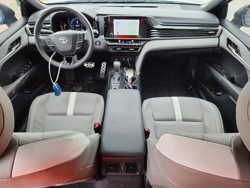 2025 TOYOTA CAMRY SE 8